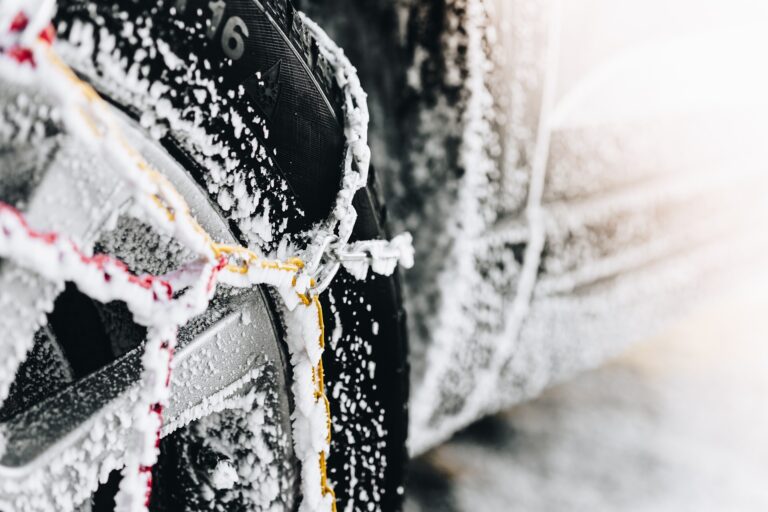 Darauf ist beim Kauf von Schneeketten zu achten