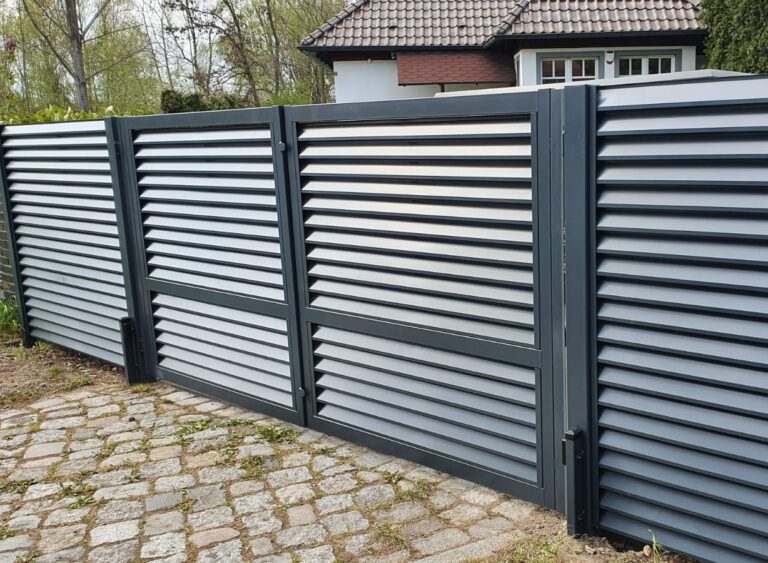 Die Überlegenheit feuerverzinkter und pulverbeschichteter Stahl-Sichtschutzzäune